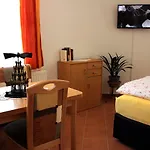 Wohnen Beim Kunsthandwerker Апартаменты *