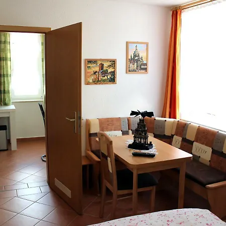 Apartment Wohnen Beim Kunsthandwerker Neuhausen (Saxony)